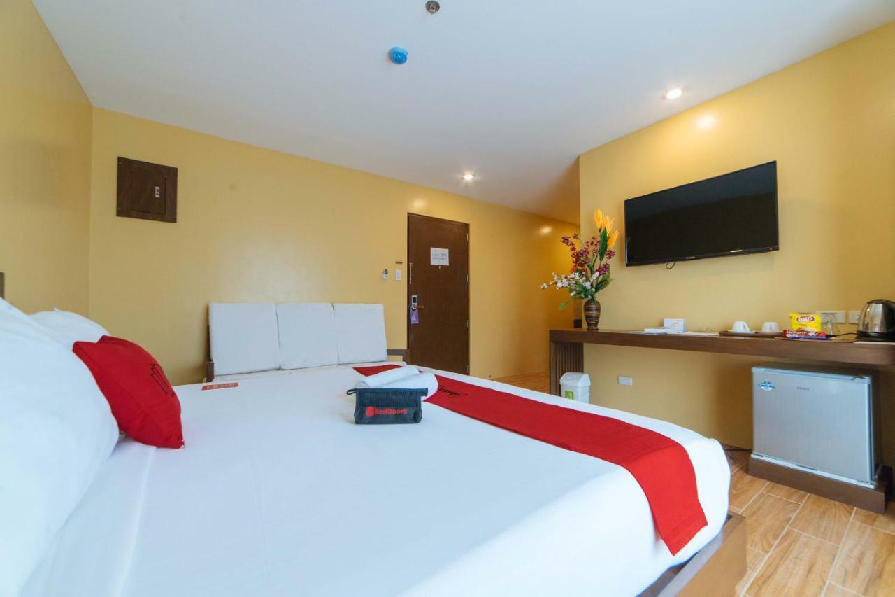 Reddoorz Premium Near Health Centrum Banica Roxas Exterior foto