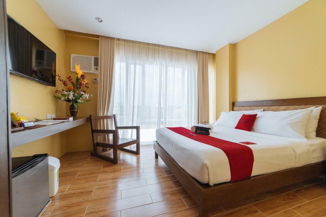 Reddoorz Premium Near Health Centrum Banica Roxas Exterior foto