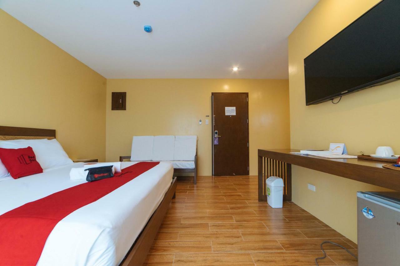 Reddoorz Premium Near Health Centrum Banica Roxas Exterior foto