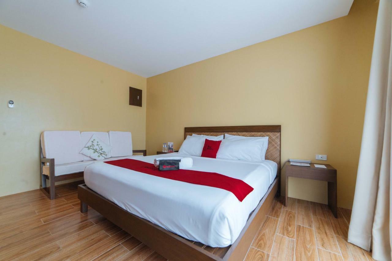 Reddoorz Premium Near Health Centrum Banica Roxas Exterior foto